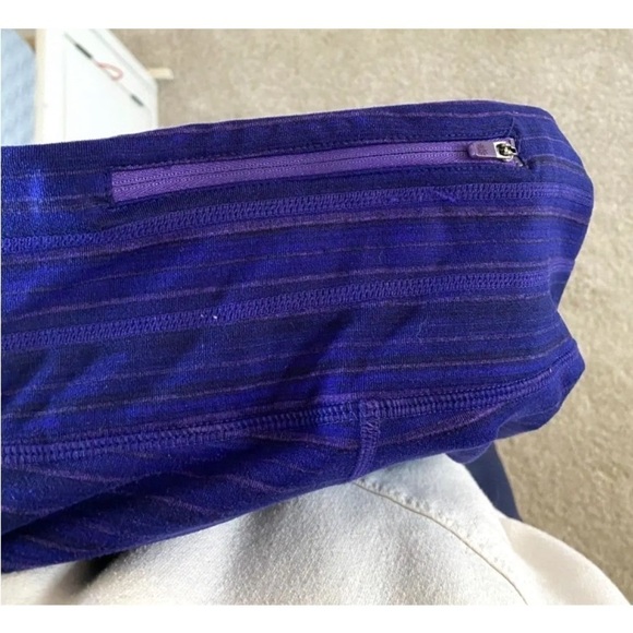 Lot of 2 Womens Athleta Size Small Printed Leggings Purple Crop Long Workout EUC - Picture 7 of 9